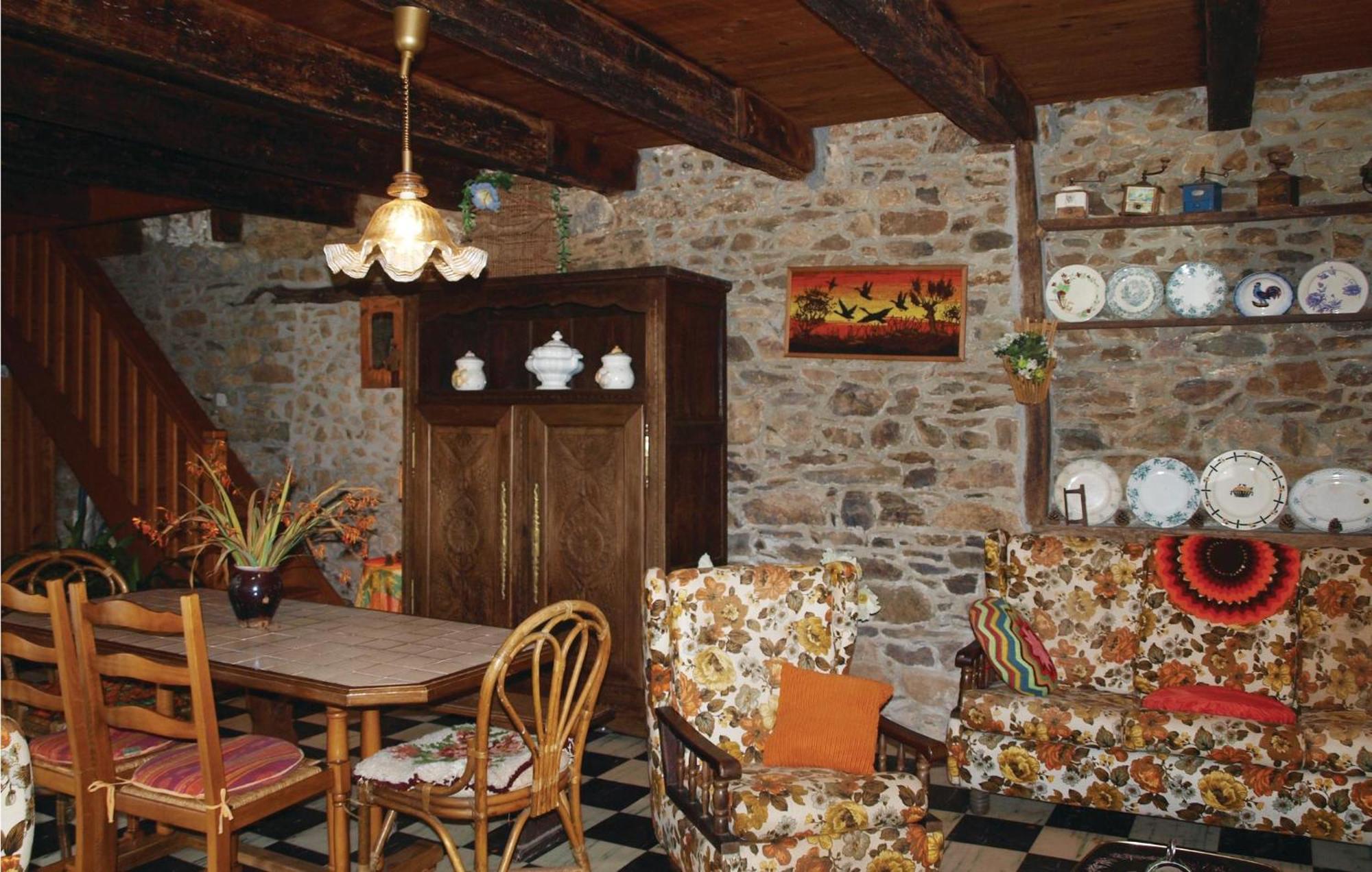 Lovely Home In Le Faouet With Kitchen Екстериор снимка